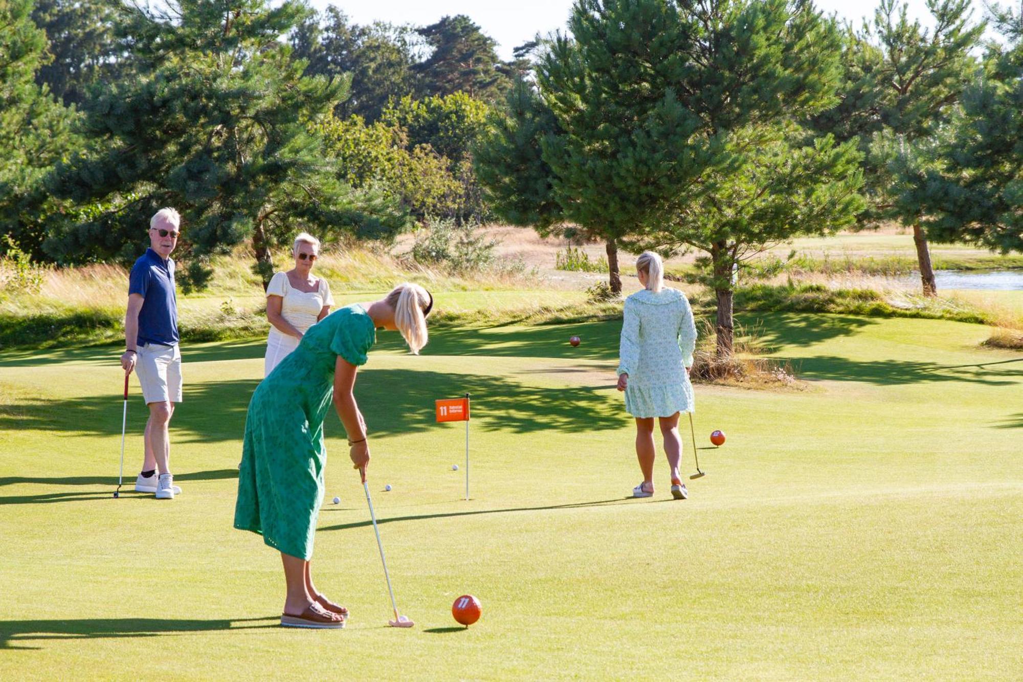 Halmstad Golfarena Stugor Ngoại thất bức ảnh